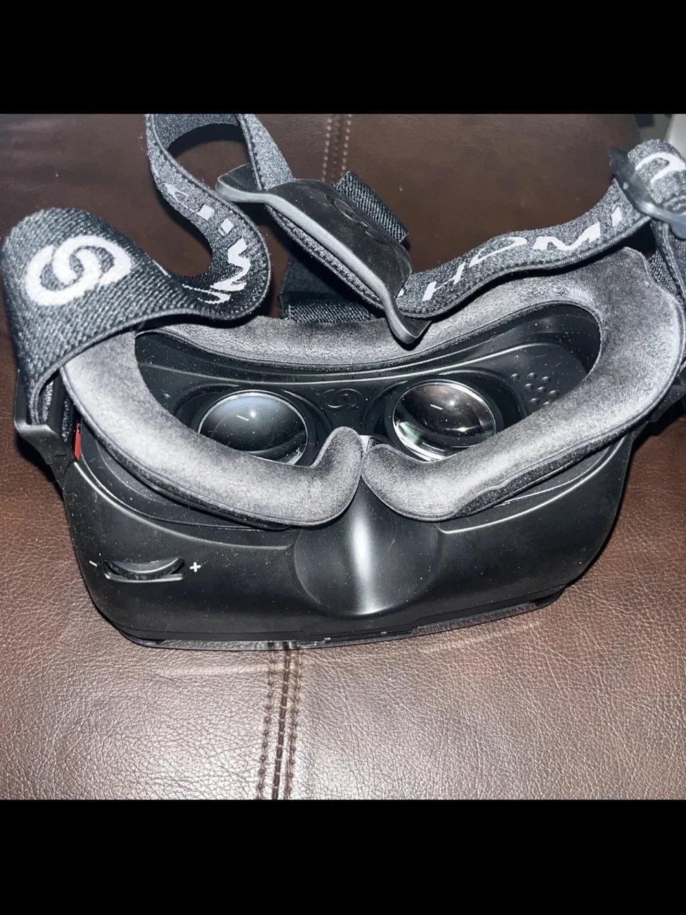 Homido VR Headset V2 for iPhone Android Apple Samsung LG 2000 Apps movies